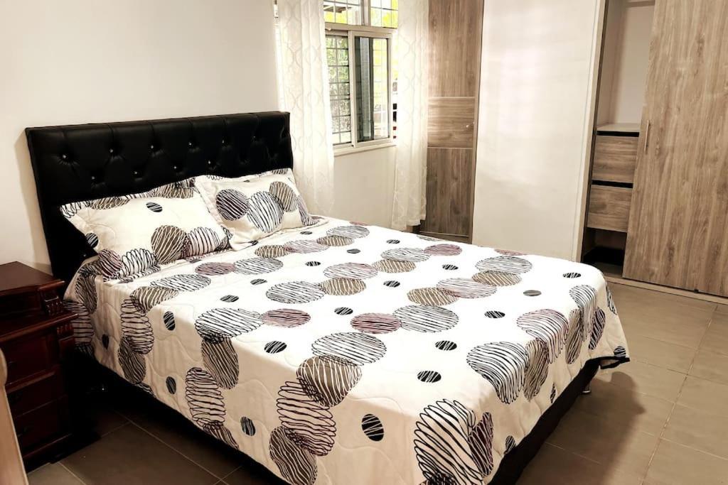 Casa Campestre Con Piscina Y Jacuzzi Cerca A Ginebra Valle Del Cauca Apartment *