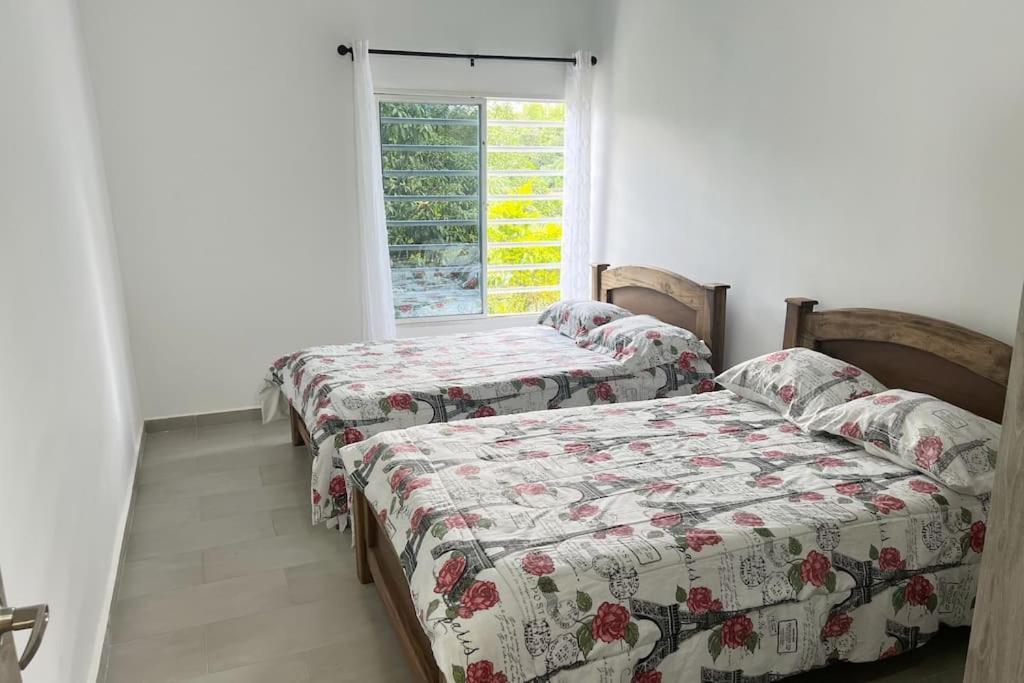 Casa Campestre Con Piscina Y Jacuzzi Cerca A Ginebra Valle Del Cauca Guacari